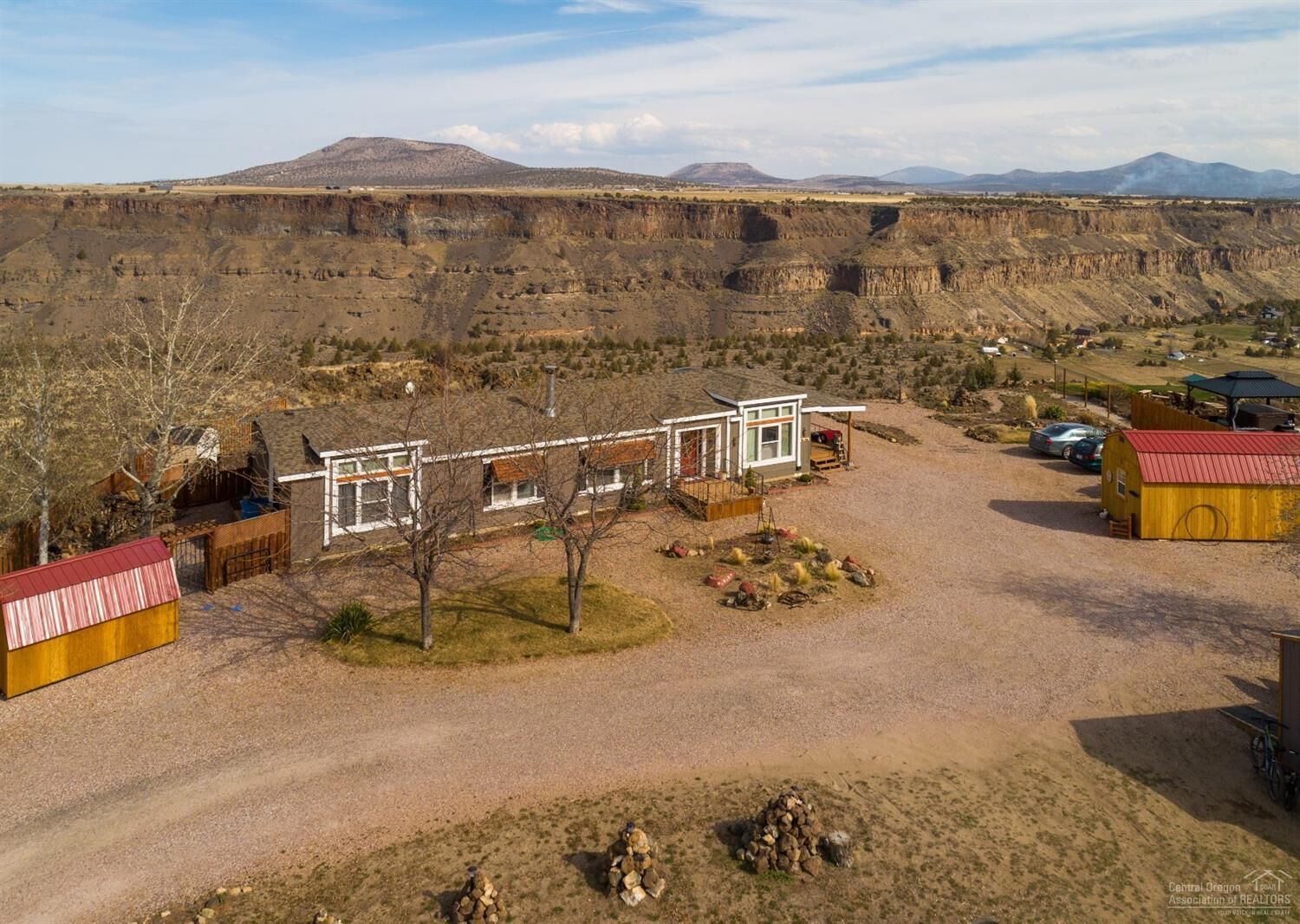 Property Photo: 12861 SW Spur Place OR 97760