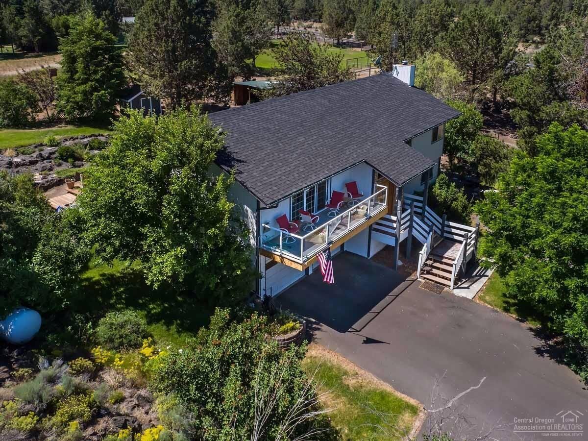 Property Photo:  63008 Terry Drive  OR 97701 