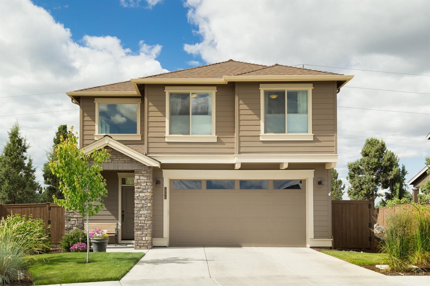 Property Photo: 20678 NE Comet Court OR 97701