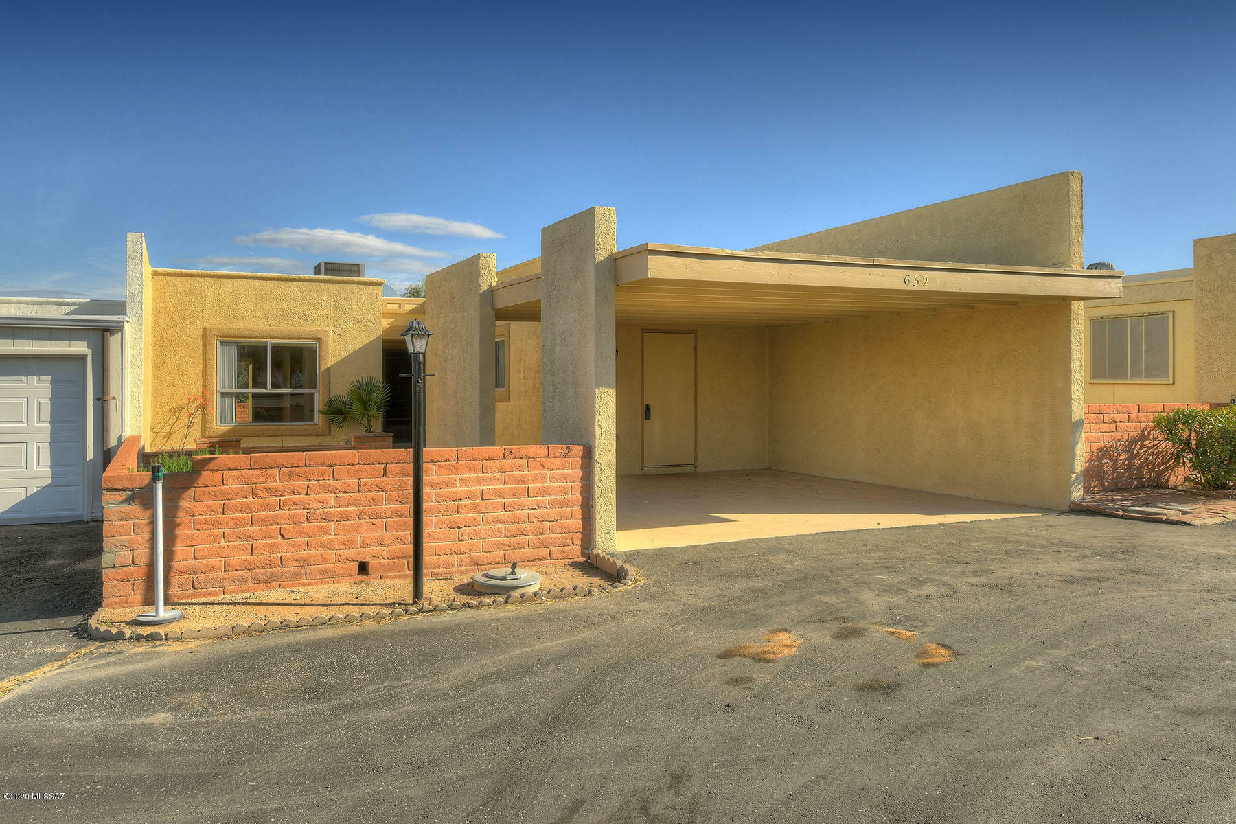 Property Photo:  632 W Rio San Pedro  AZ 85614 