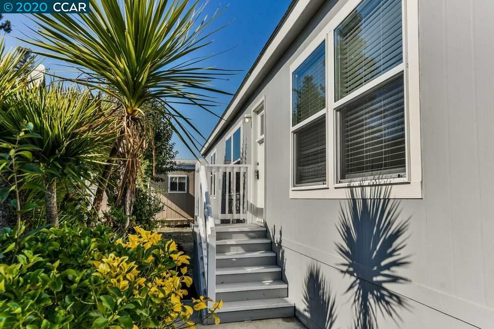 Property Photo:  2201 Dalis Dr  CA 94520 