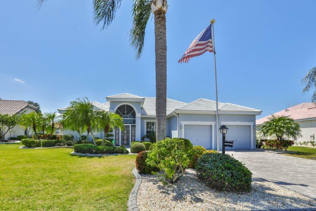 Property Photo:  2332 Platinum Drive  FL 33573 