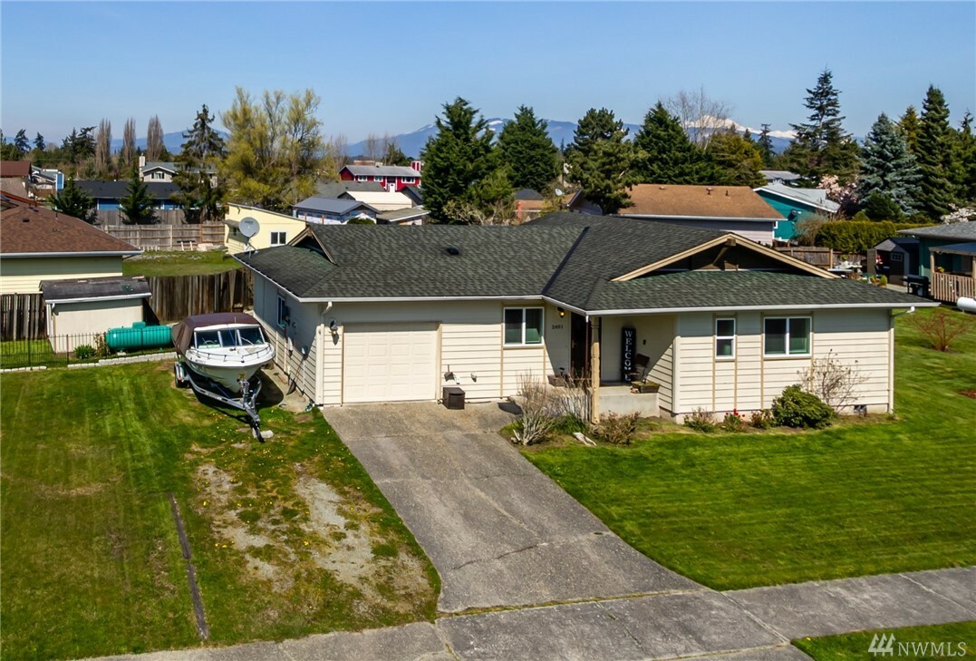 Property Photo:  2401 E Kincaid  WA 98274 