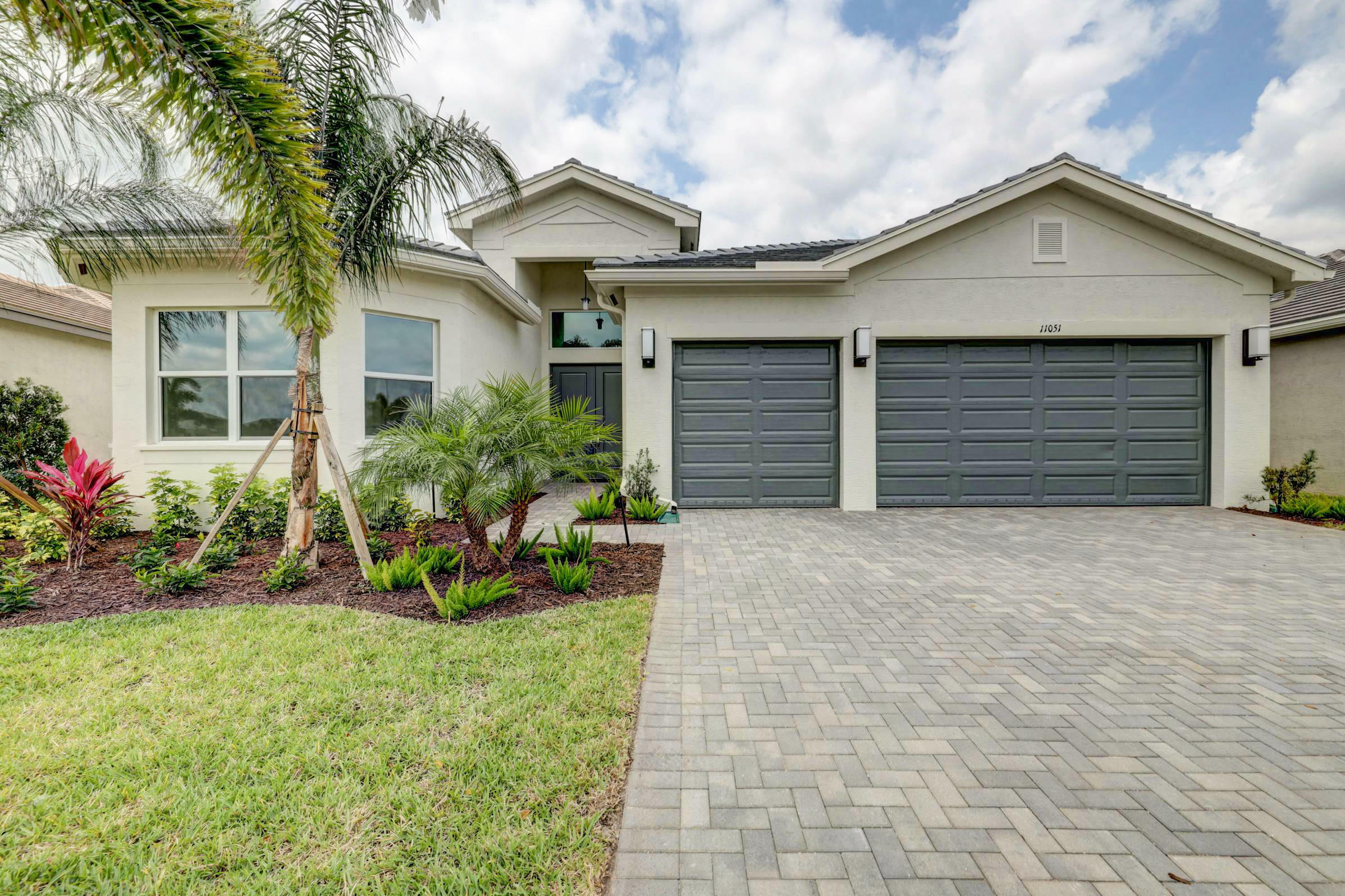 Property Photo:  11051 SW Ivory Springs Lane  FL 34987 