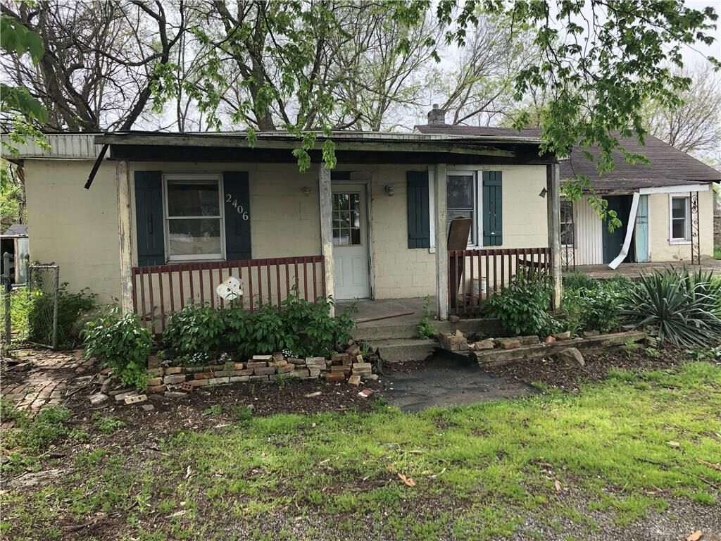 Property Photo: 2406 Vermont Street OH 45044