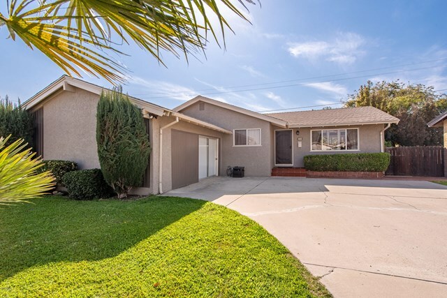 Property Photo:  422 Laurie Lane  CA 93060 