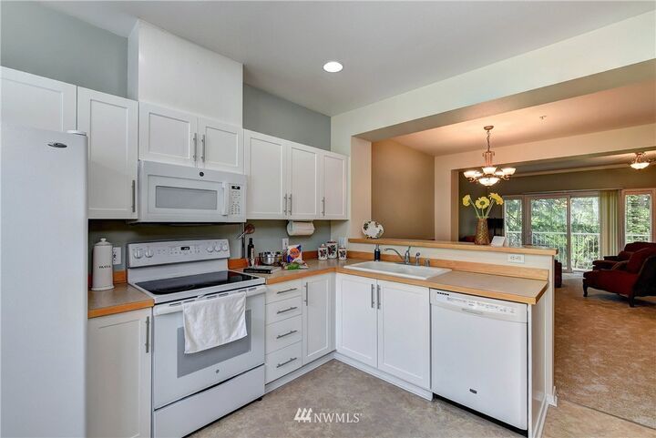 Property Photo: 16370 119th Lane NE 28-4 WA 98011