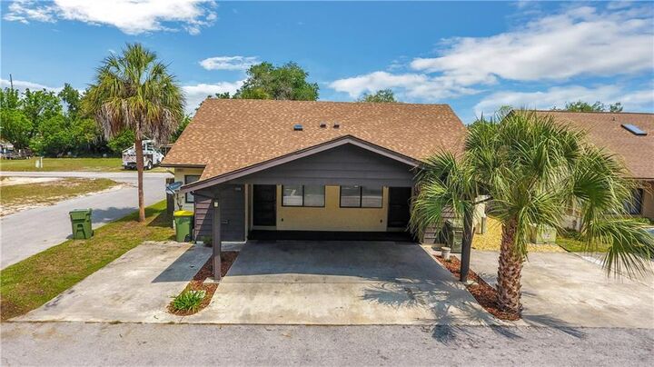 Property Photo:  1314 Vine Street  FL 34748 