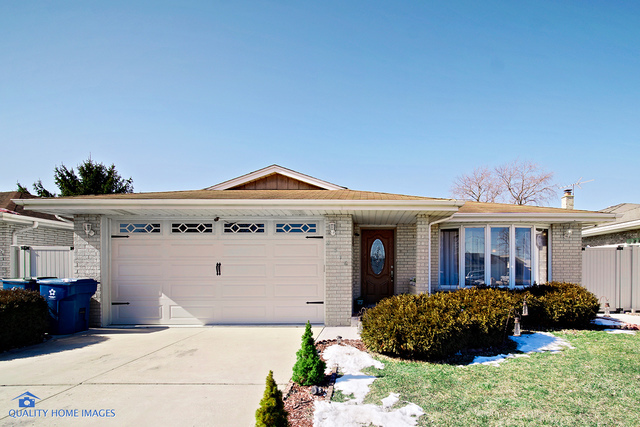 Property Photo:  8516 South 77th Court  IL 60455 