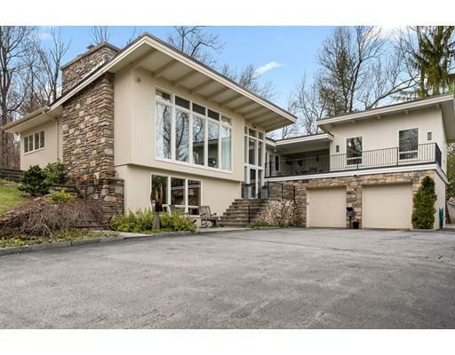 Property Photo: 12 Old Brook Dr MA 01609