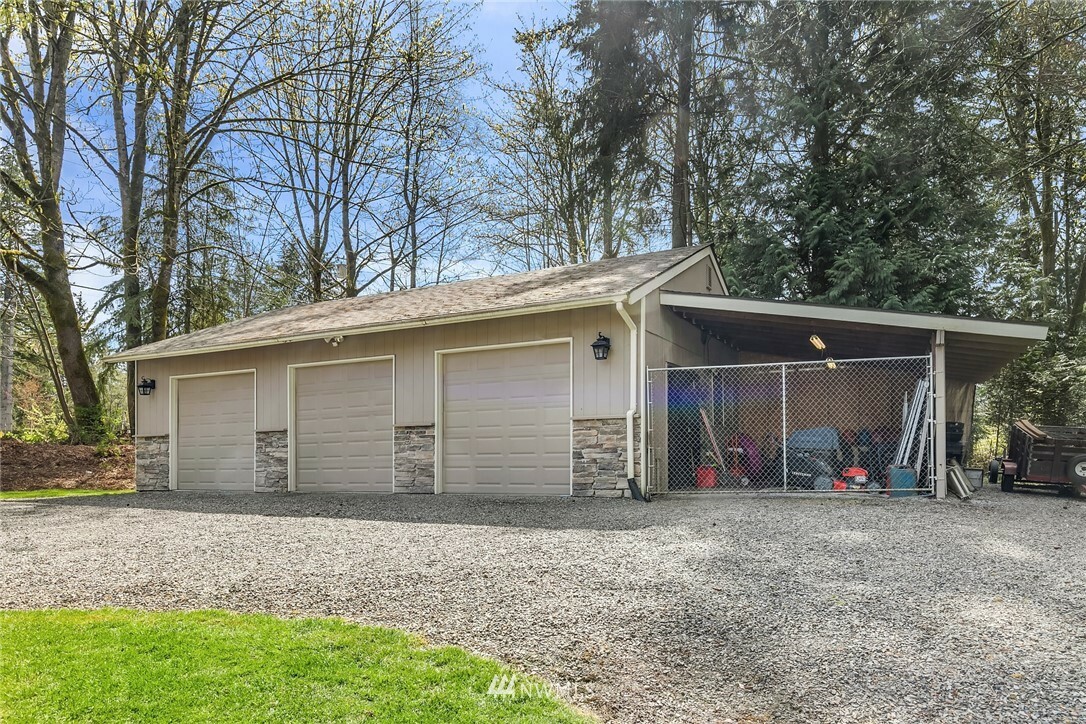 Property Photo:  19801 166th Ave NE  WA 98072 