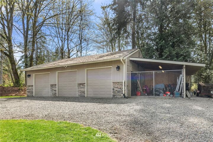 Property Photo:  19801  166th Avenue NE  WA 98072 