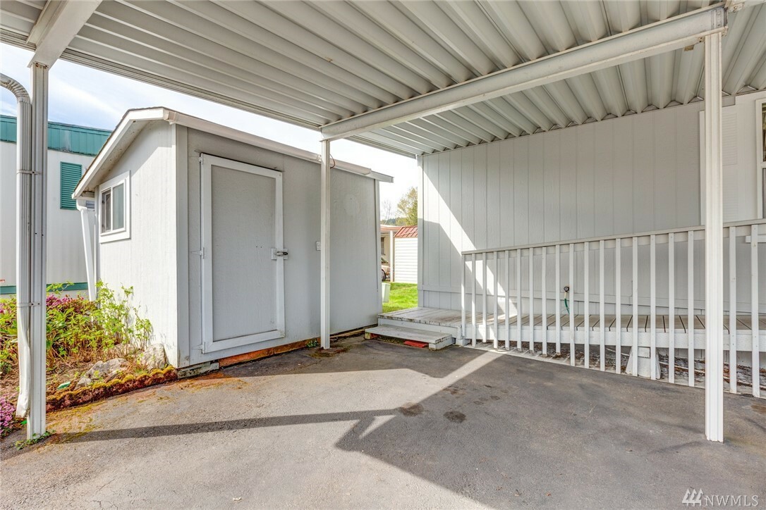 Property Photo:  1200 Lincoln St 221  WA 98229 