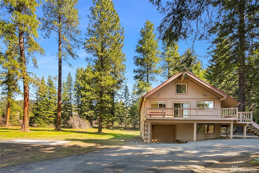 Property Photo:  8910 State Route 903  WA 98940 