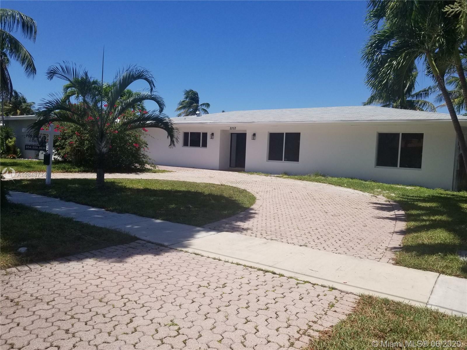 Property Photo:  2253 Bayview Ln  FL 33181 