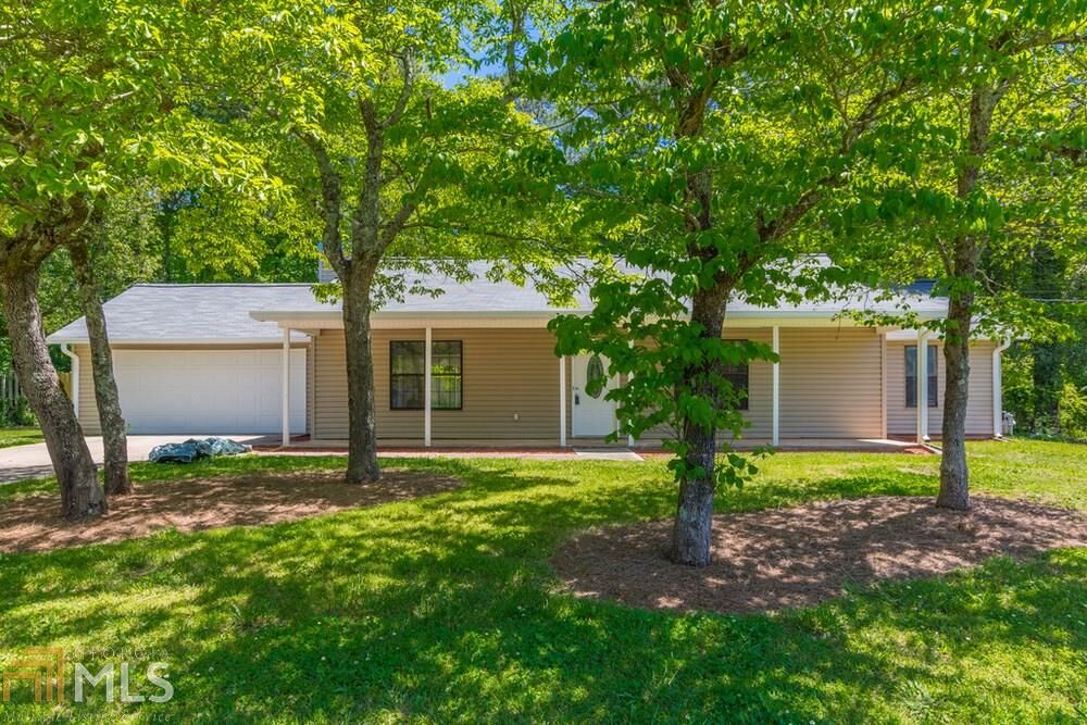 Property Photo:  3218 Jessica Dr  GA 30135 