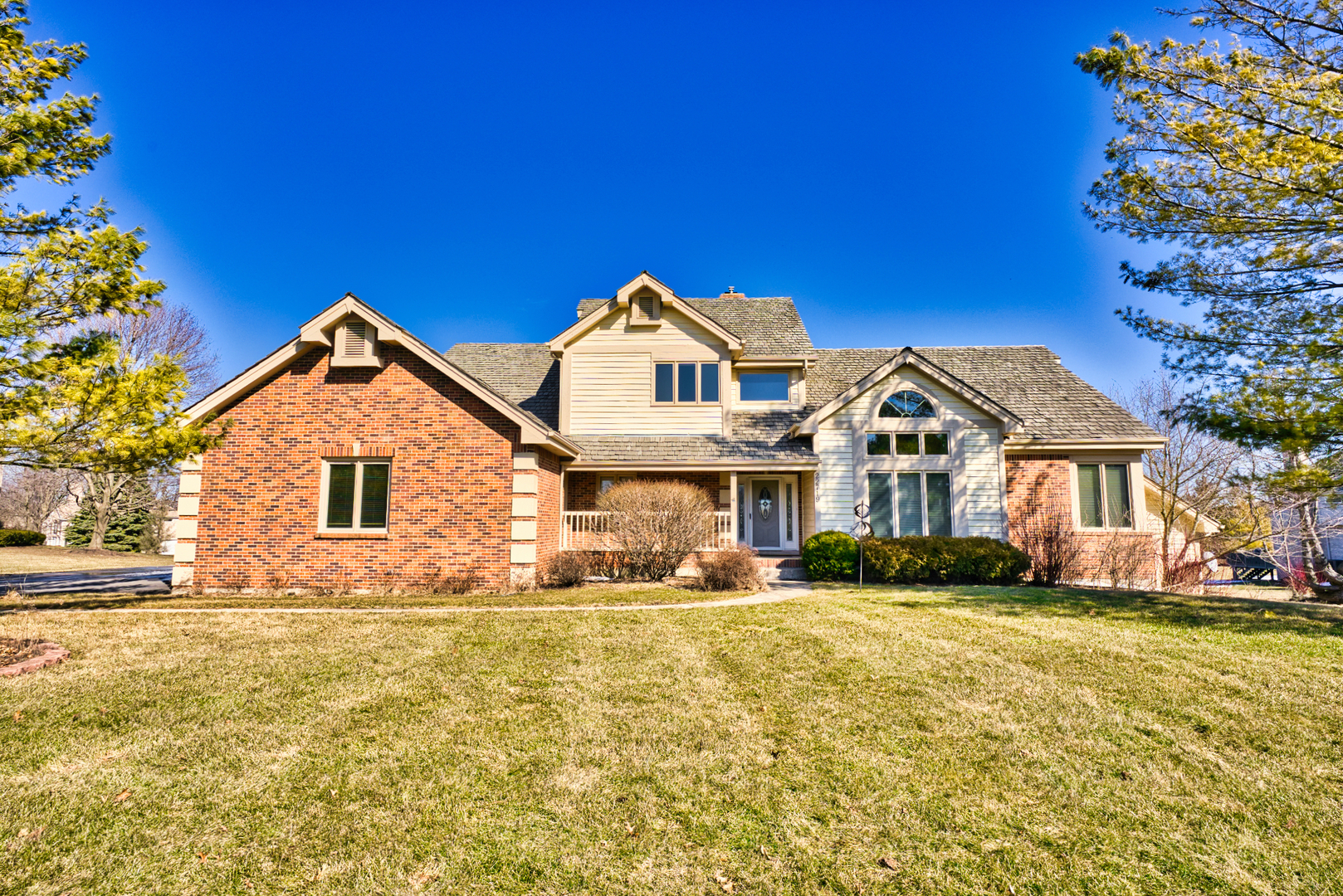 Property Photo: 22719 North Bridle Trail IL 60047