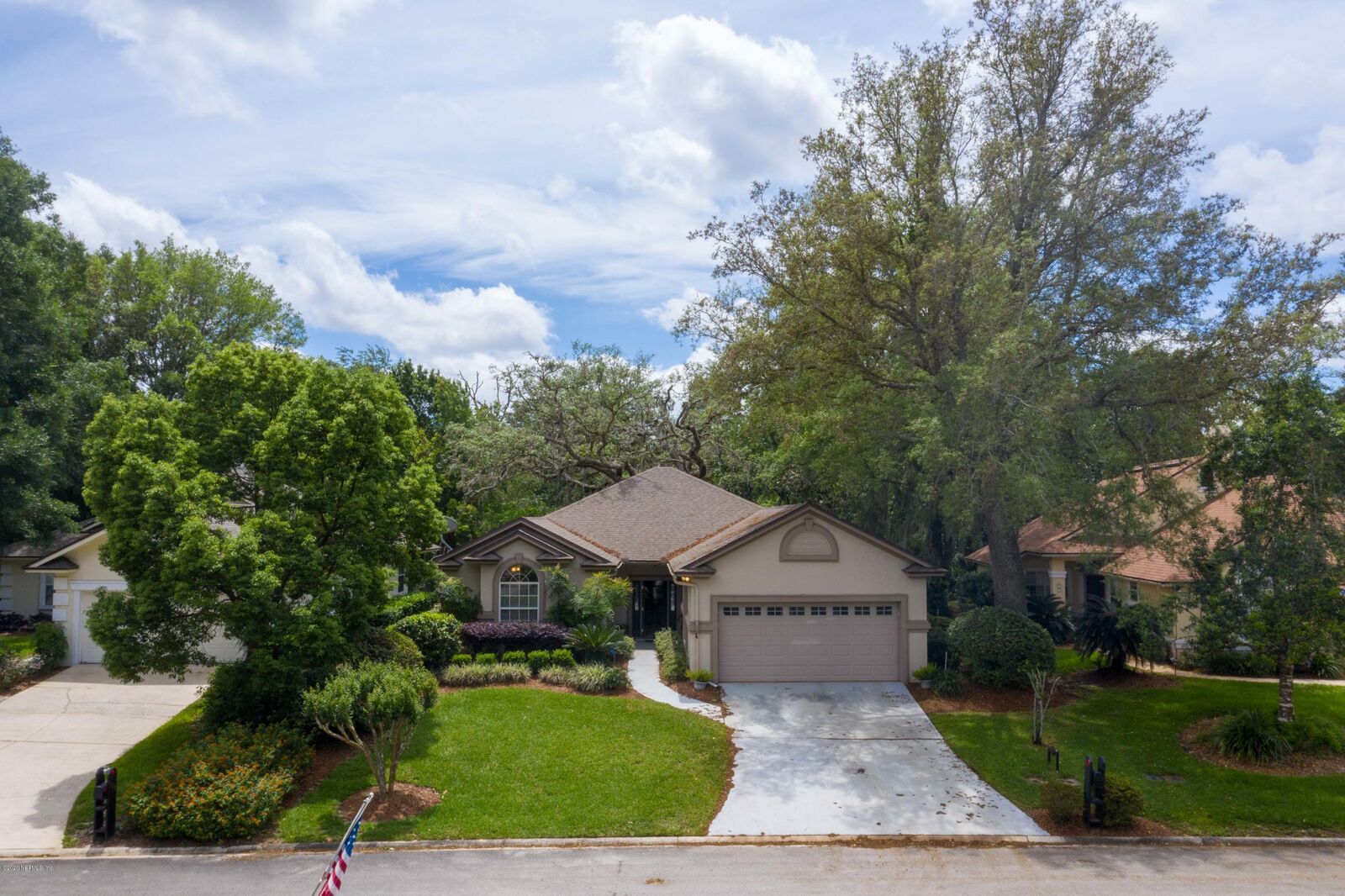 Property Photo:  1533 Stonebriar Road  FL 32043 