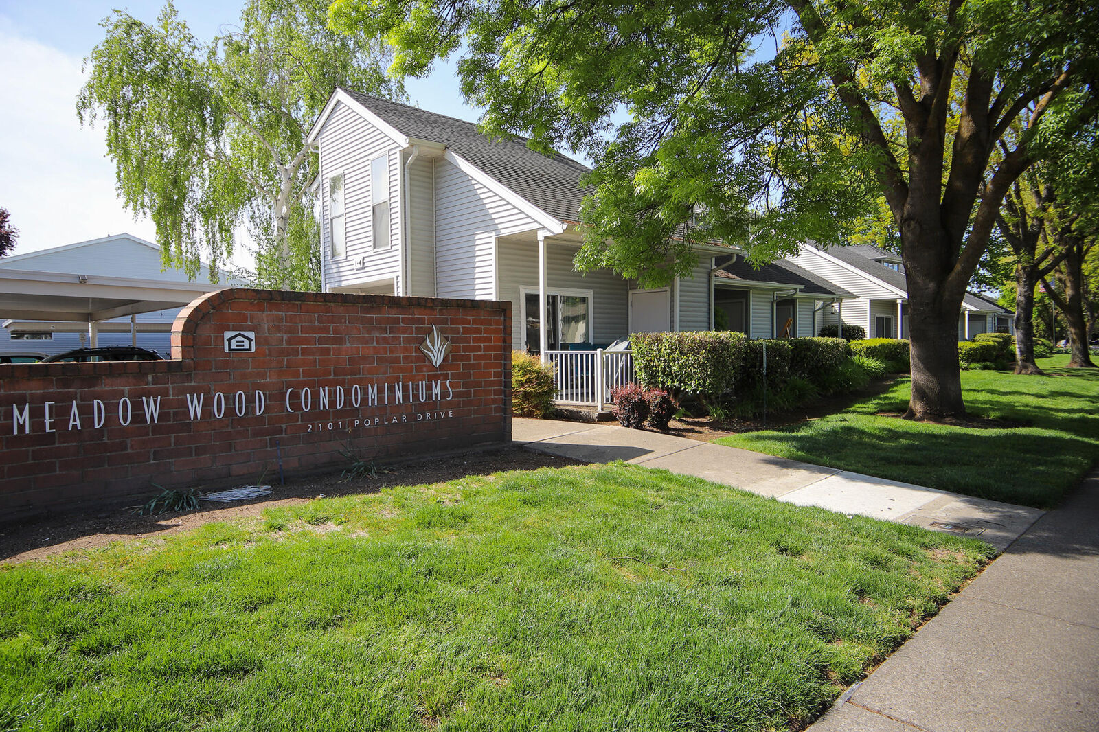 Property Photo:  2101 Poplar Drive 33  OR 97504 