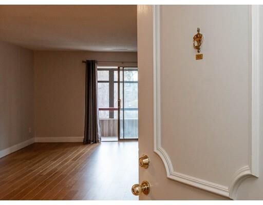 Property Photo: 6 Greenbriar 305 MA 01864