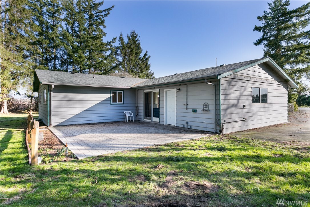 Property Photo:  744 W Axton Rd  WA 98226 