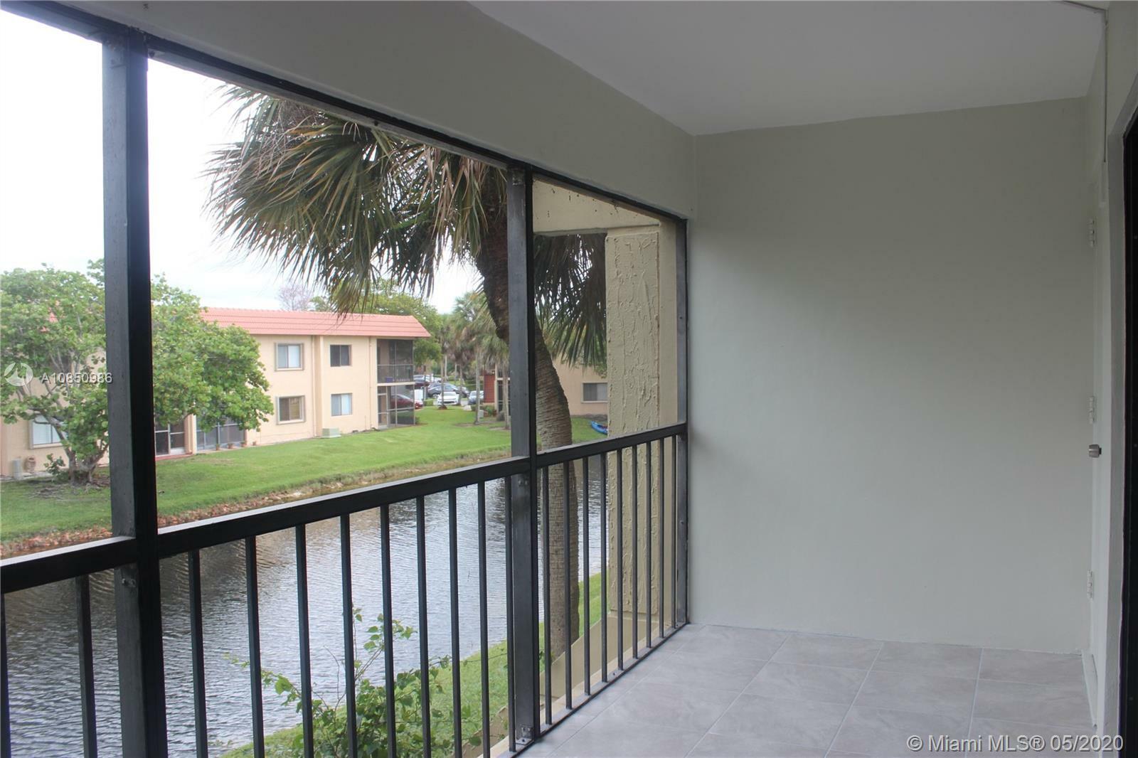 Property Photo:  200 Lakeview Dr 209  FL 33326 