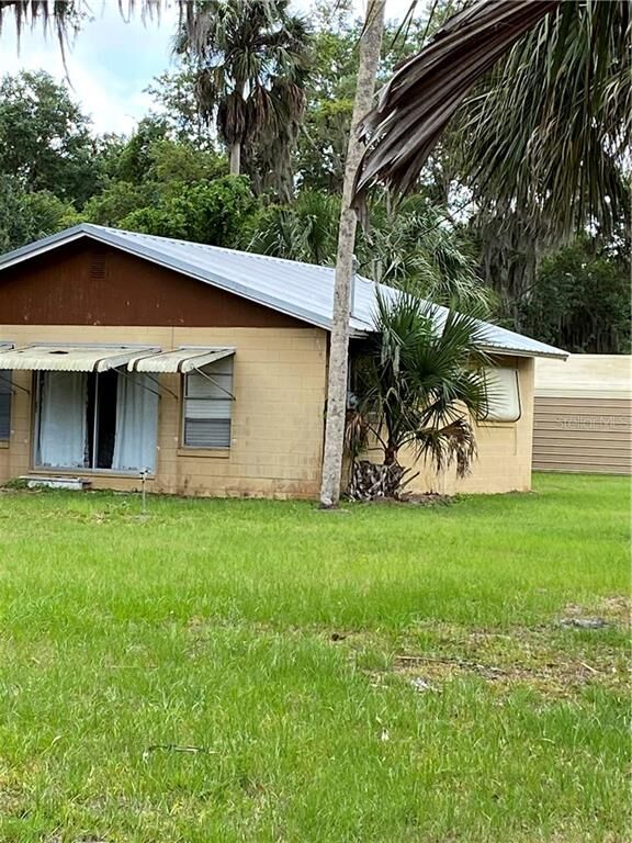 Property Photo:  3313 Kissimmee Drive  FL 33898 