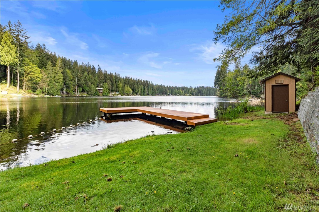 Property Photo: 3039 E Ames Lake Drive NE WA 98053