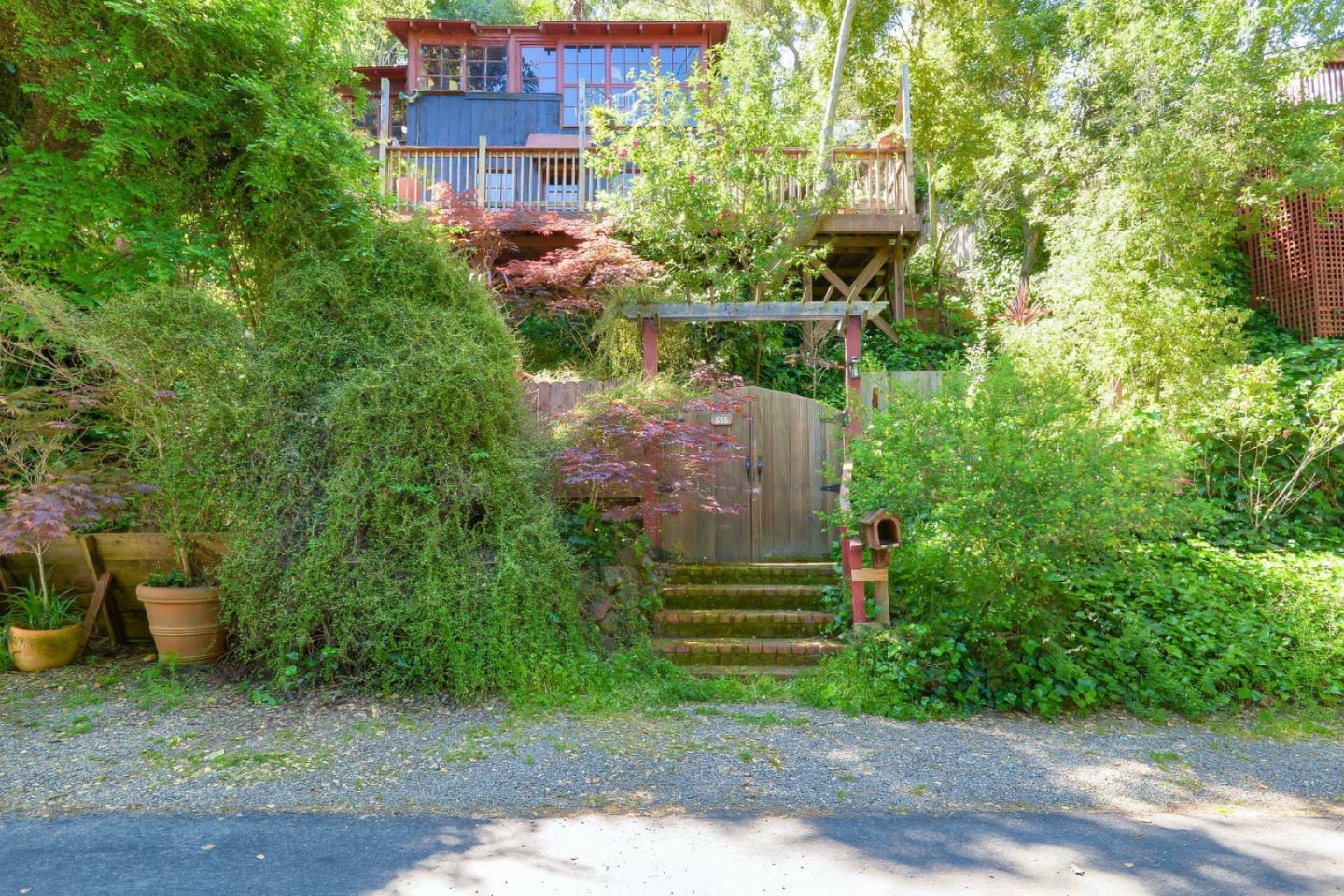 Property Photo:  535 Lake Boulevard  CA 94062 