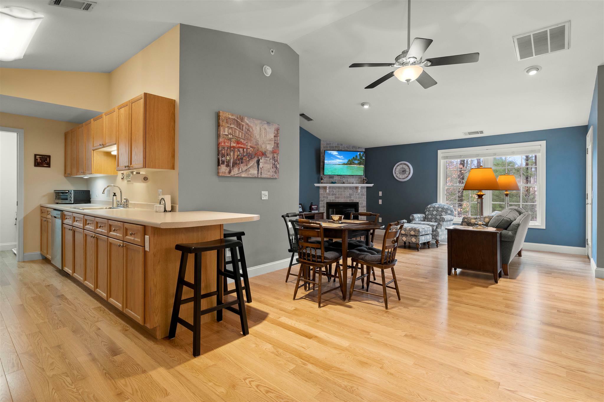 Property Photo: 16 Vista Ridge Drive 236 NH 03053