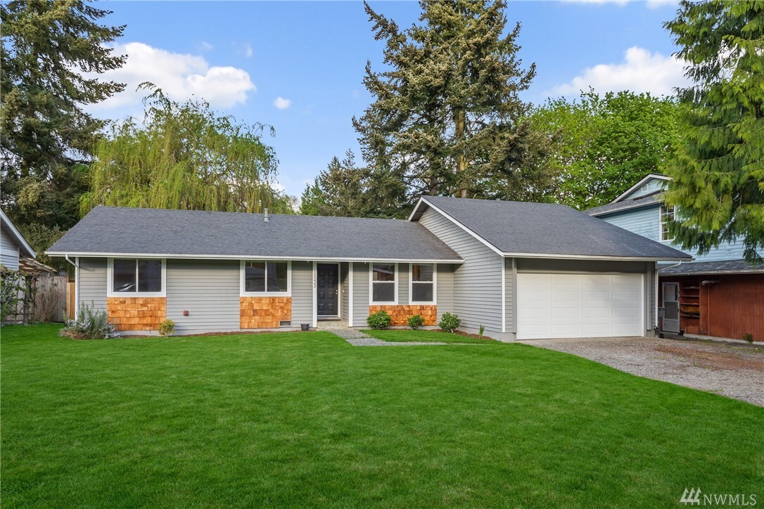 Property Photo: 15222 110th Place NE WA 98011