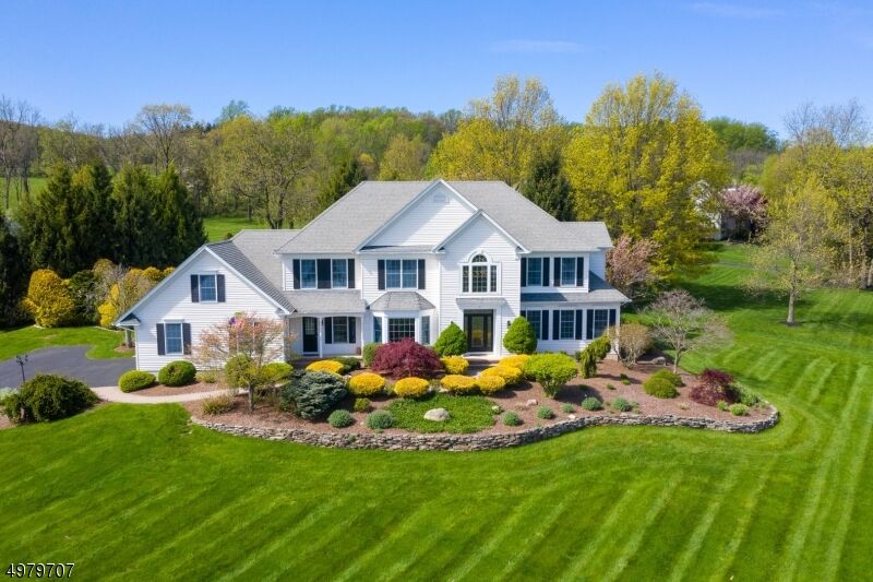 Property Photo: 2 Montaine Pl NJ 08833