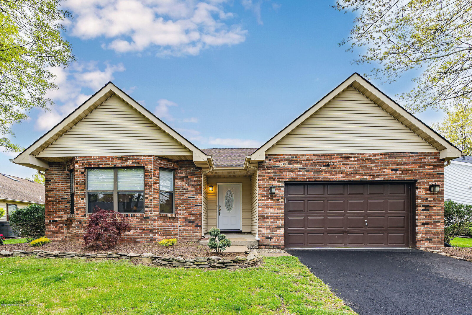 Property Photo:  4 Cross Lane  NJ 07746 