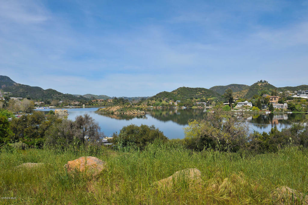Property Photo: 2226 Thorsby Road CA 91361