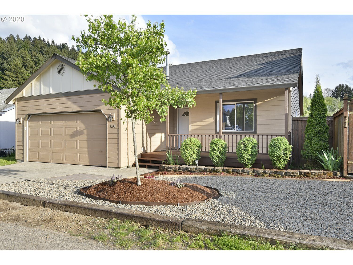 Property Photo:  4330 SE 138th Pl  OR 97236 