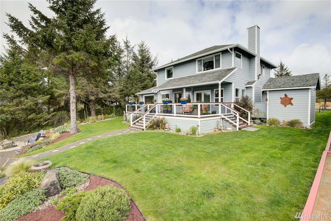 Property Photo:  385 Eagle Nest Ct SE  WA 98569 