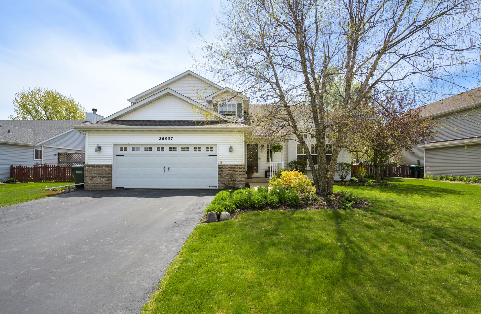 Property Photo:  26507 W Stonebriar Way  IL 60410 