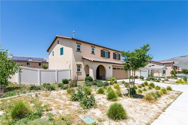 Property Photo: 1664 Wheatfield Way CA 92582