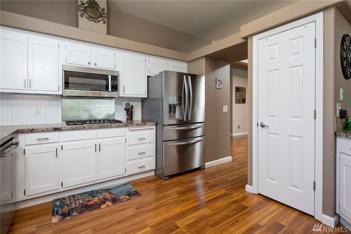 Property Photo:  5798  Jennifer Lane  WA 98233 