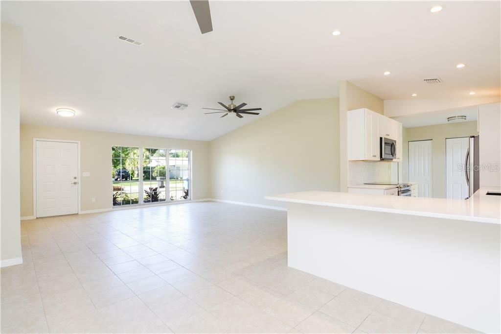 Property Photo:  5214 Windlaff Avenue  FL 33625 