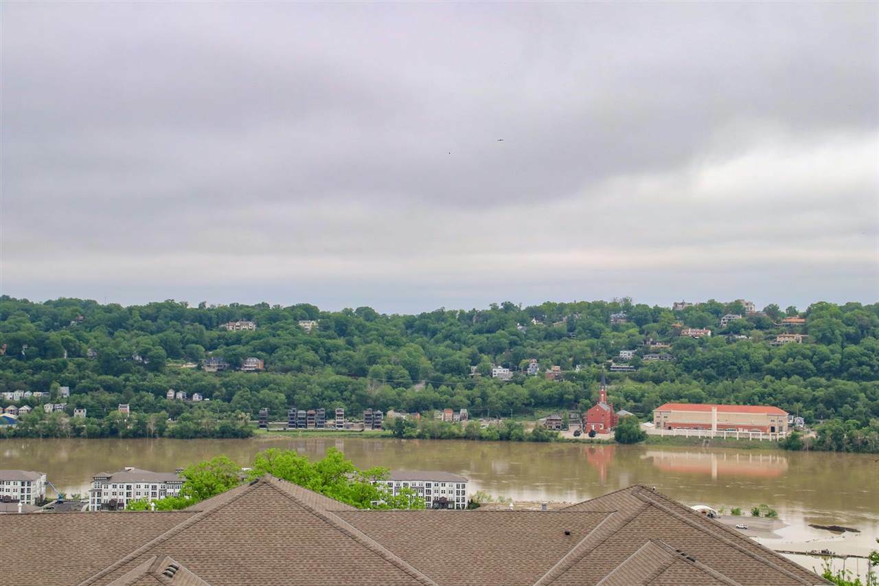 Property Photo:  493 Riverpointe Drive  KY 41074 