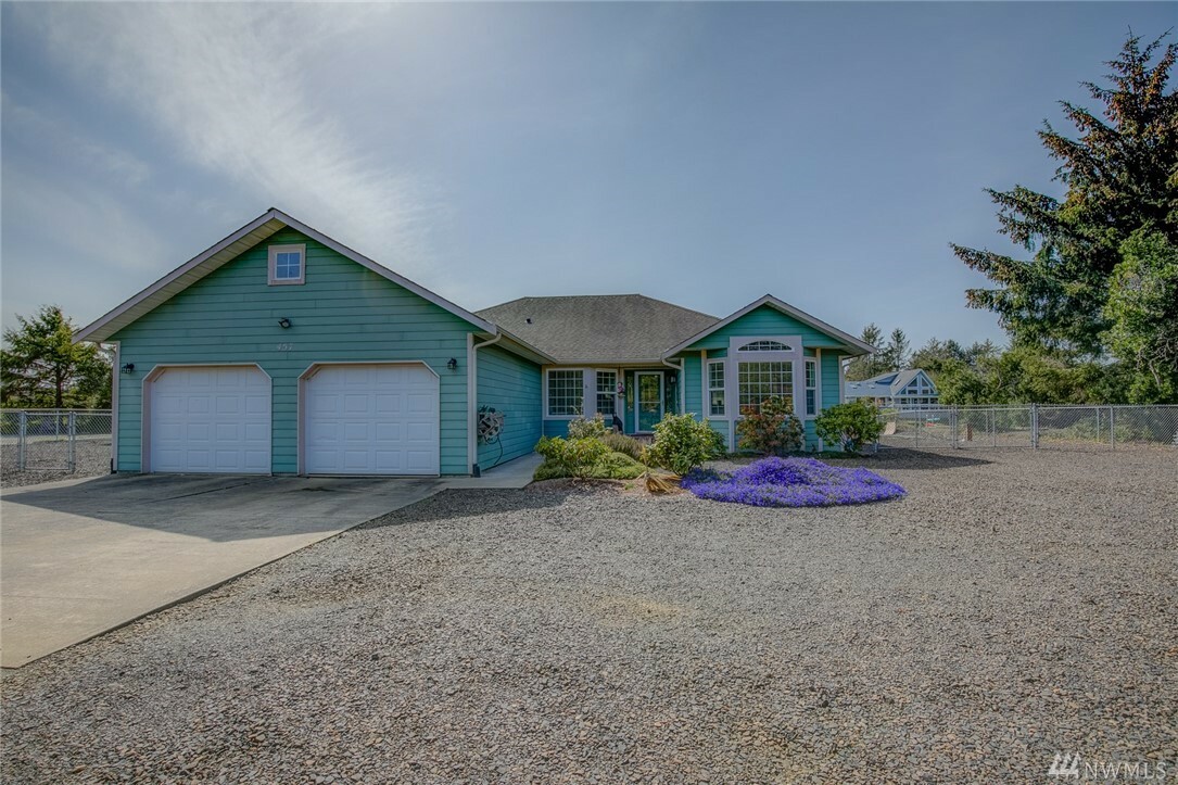 Property Photo:  457 Canal Dr SE  WA 98569 