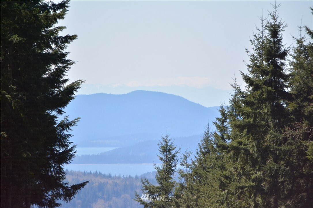 Property Photo: 13 Academy Highlands Lane WA 98226