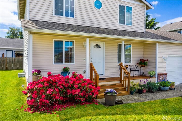 Property Photo:  1311 37th Street  WA 98221 