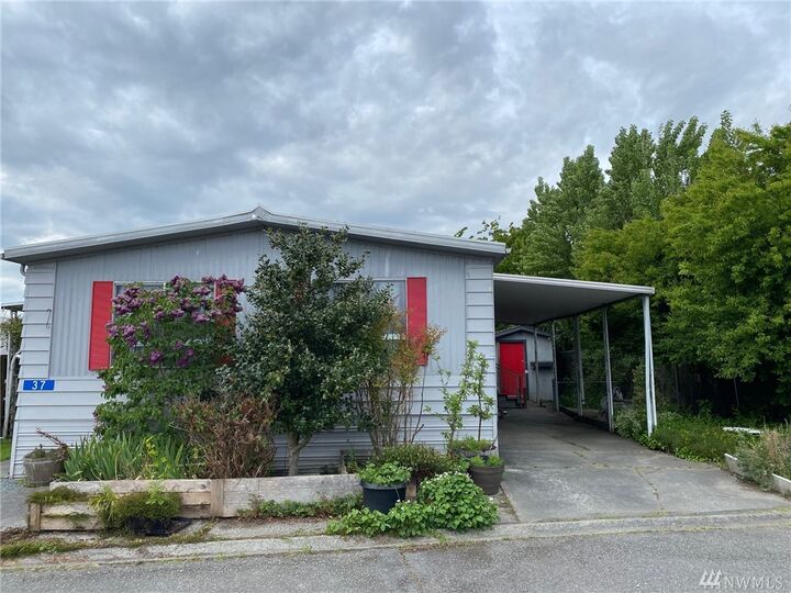 Property Photo: 701 S Main St 37 WA 98239