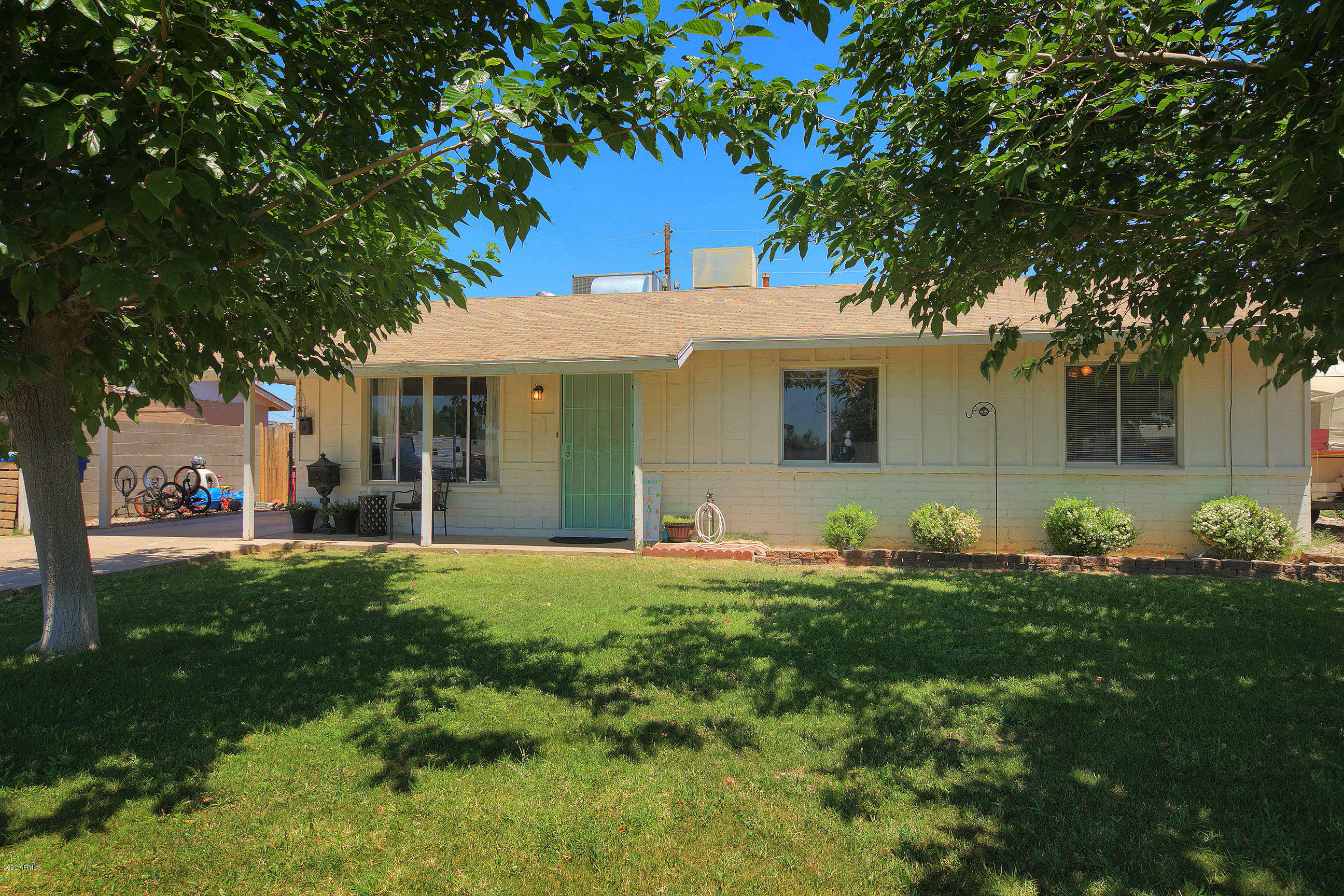 Property Photo:  1438 W Crescent Avenue  AZ 85202 