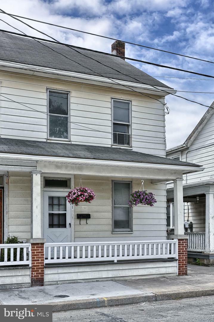 Property Photo:  141 2nd Street  PA 17034 