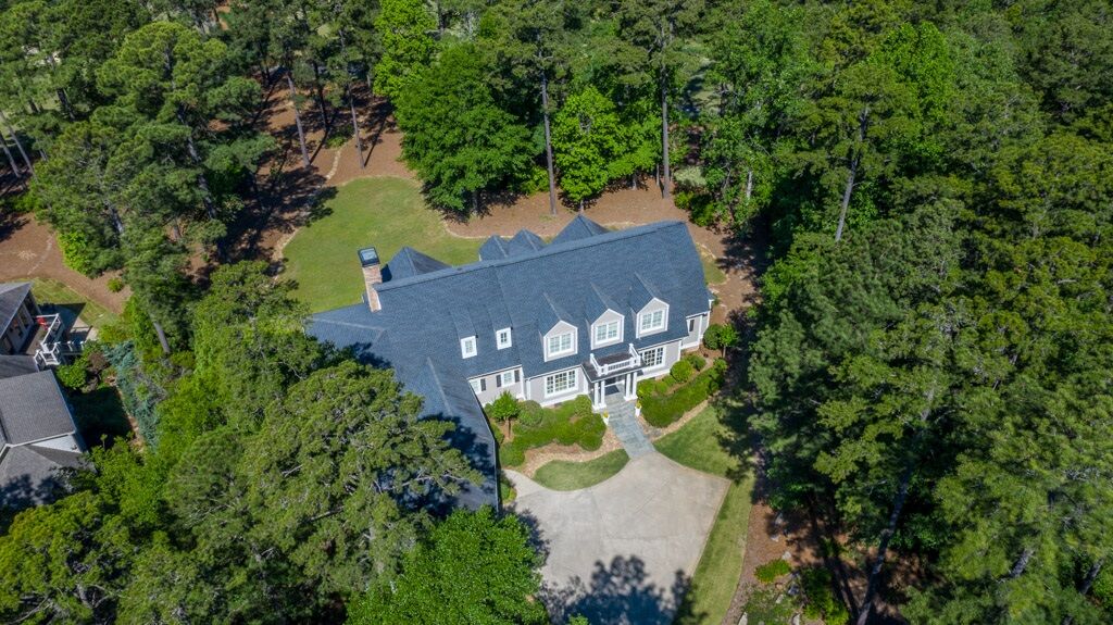 Property Photo: 1271 Linger Longer Drive GA 30642