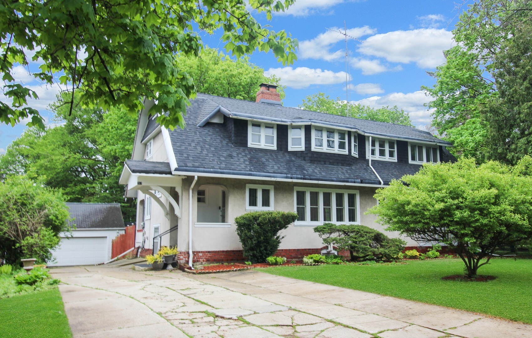 Property Photo: 717 South Park Boulevard IL 61032