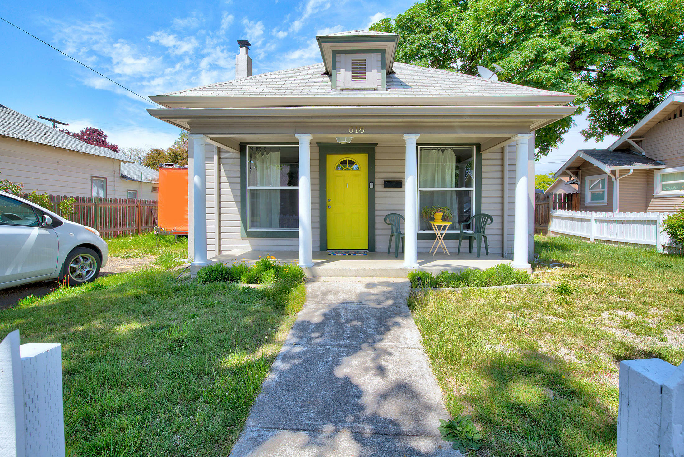 Property Photo:  618 W 4th St Street  OR 97501 